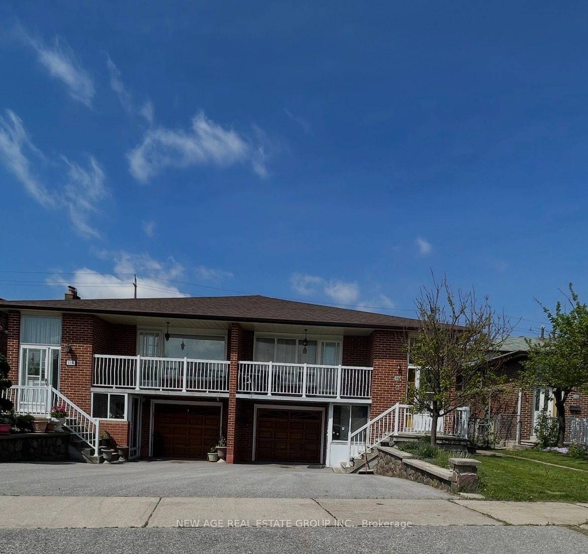 Photo 1 of 20 — 112 Anthia Drive W, Toronto, ON M9L 1K8