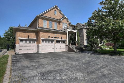 42 Louvain Drive Brampton ON L6P 1W7