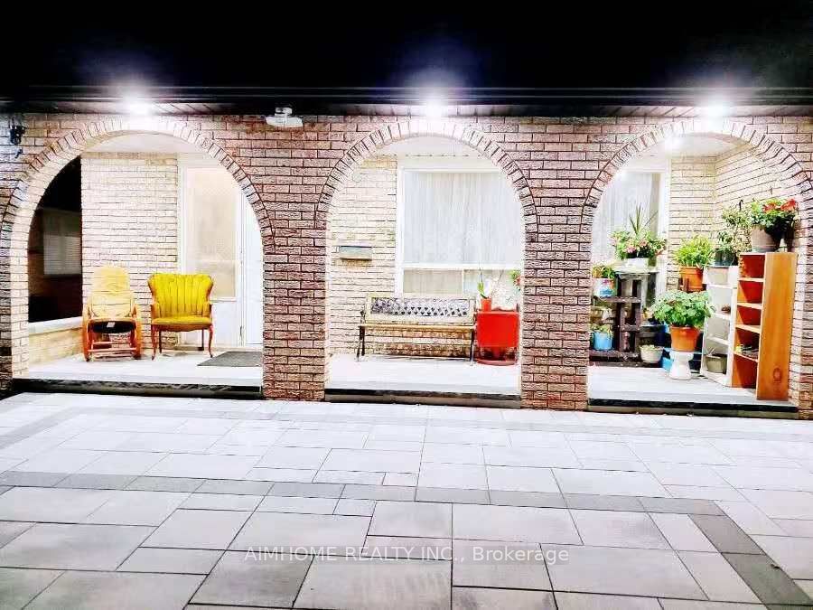 28 Castle Harbour Lane W Basement Apartment