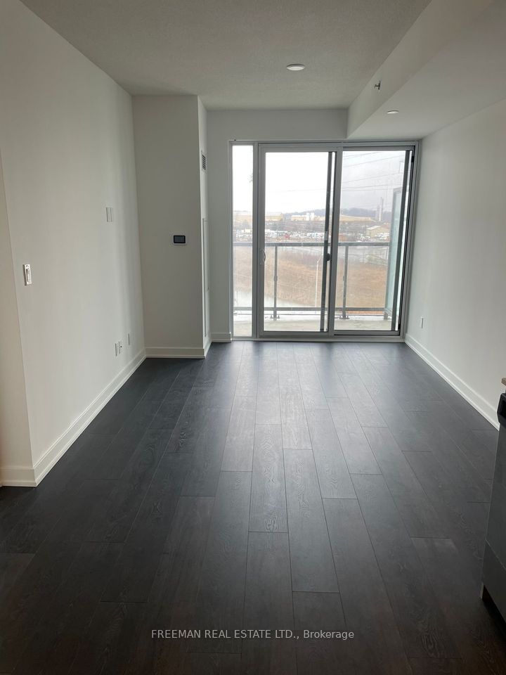 3200 Dakota Common B608