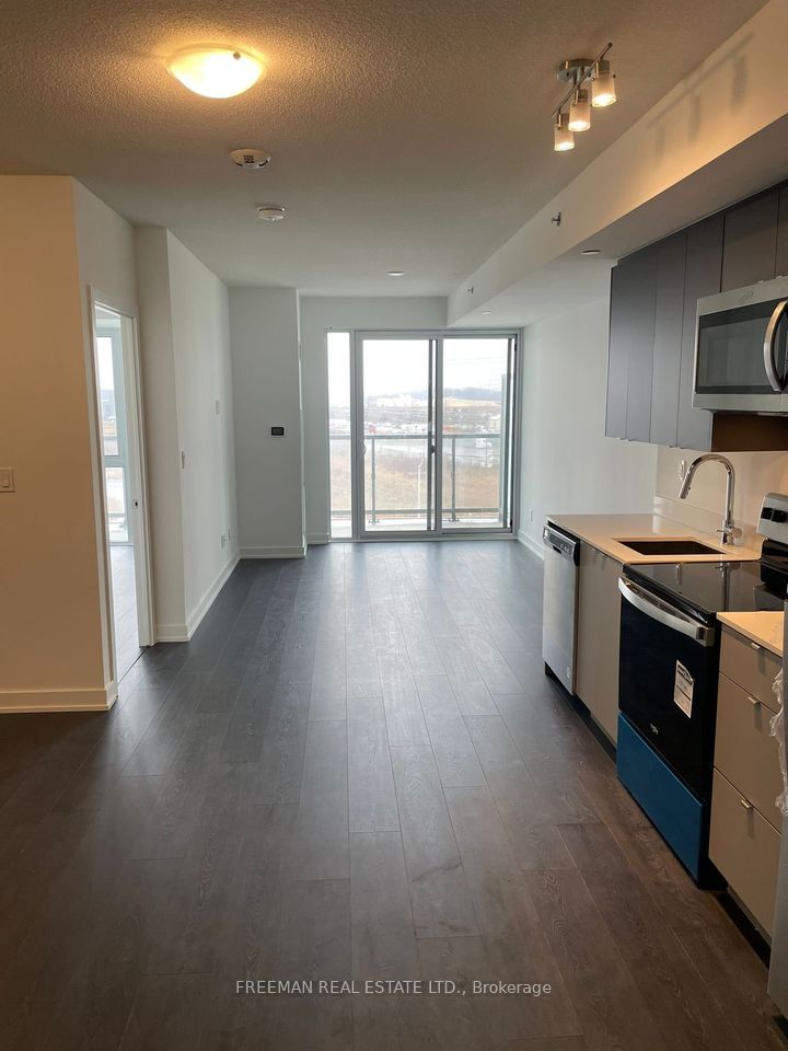 3200 Dakota Common B608