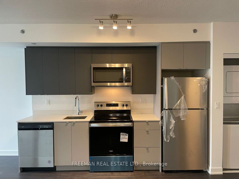 3200 Dakota Common B608