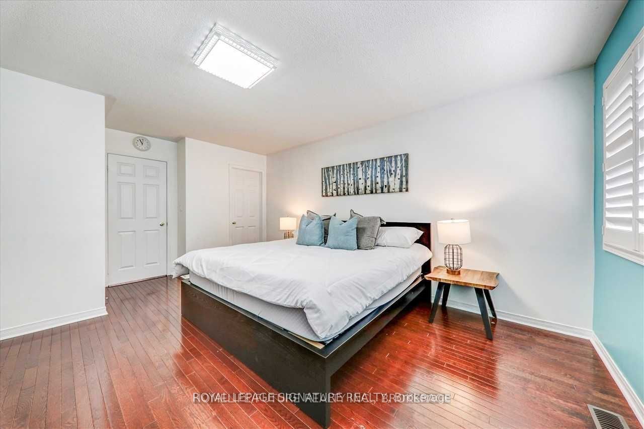 56 Jackson Eli Main Floor Way