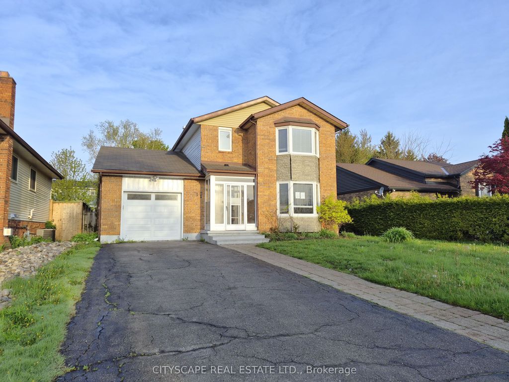 Photo of 11 Ashely Court, Kitchener, ON N2E 2Z6 (MLS # X13154272)