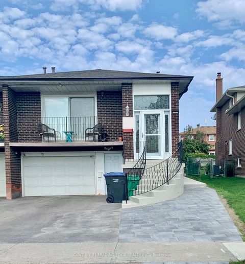 1588 Corkstone Glade B Mississauga ON L4W 2E7
