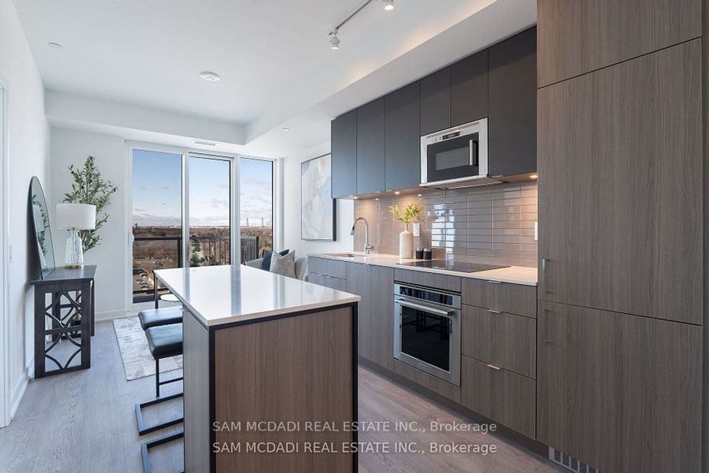 Photo of 220 MISSINNIHE Way #1412, Mississauga, ON L5H 0A9 (MLS # W12526396)