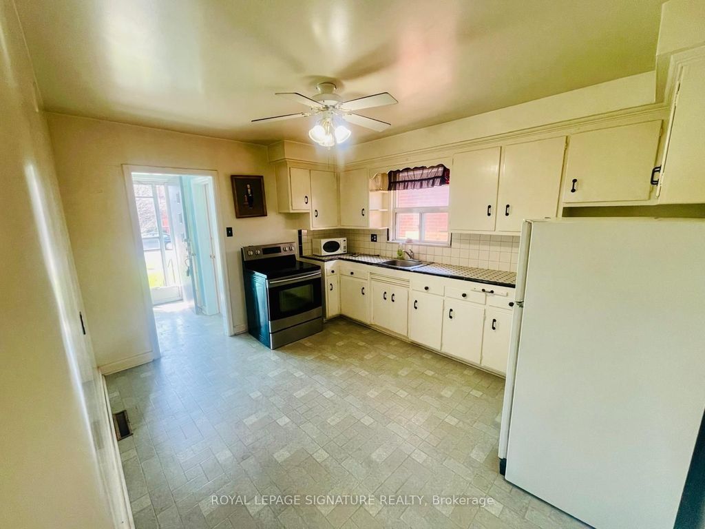 Photo of 7 Placid Road, Toronto, ON M8Z 4A3 (MLS # W13038636)