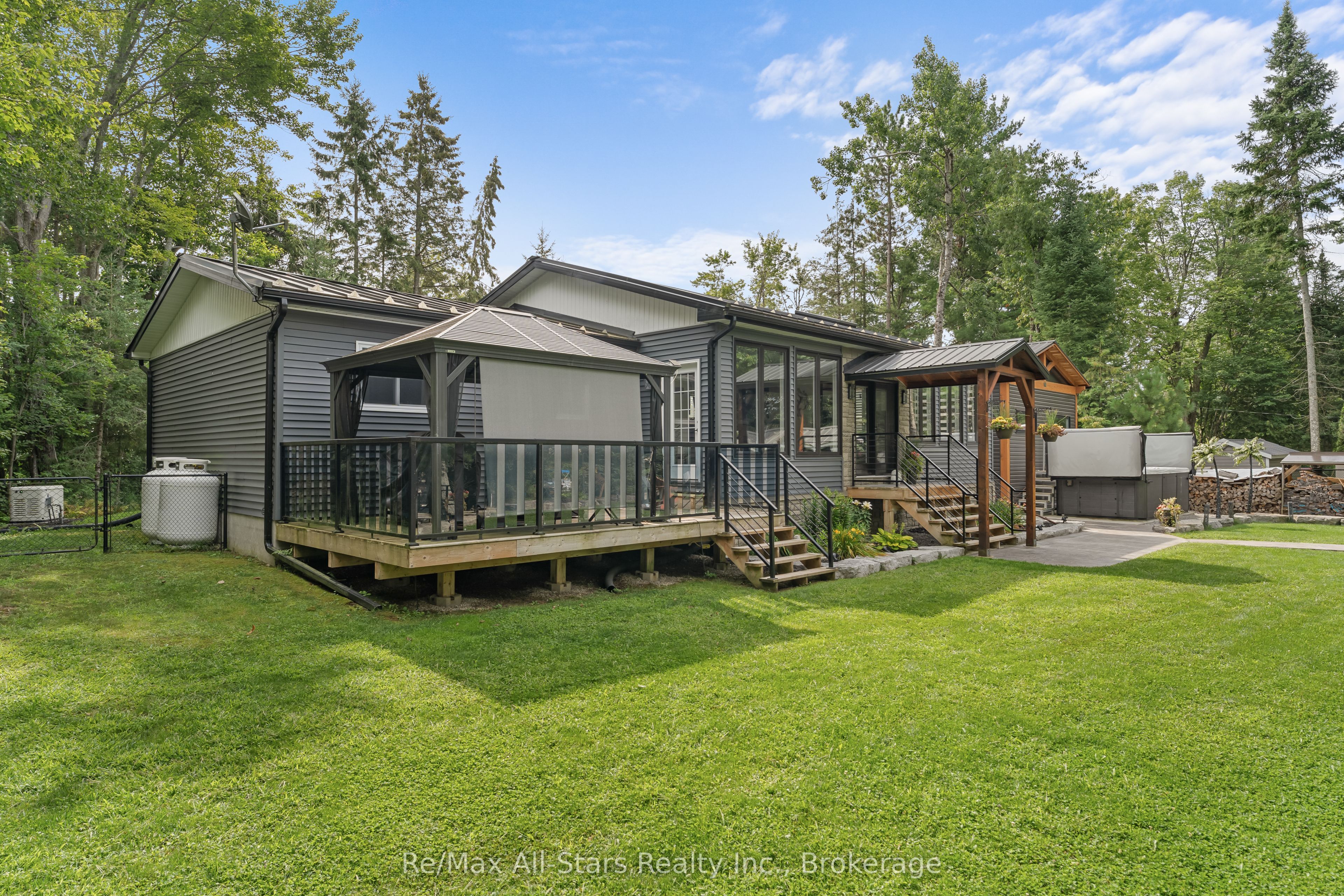 30 River Road