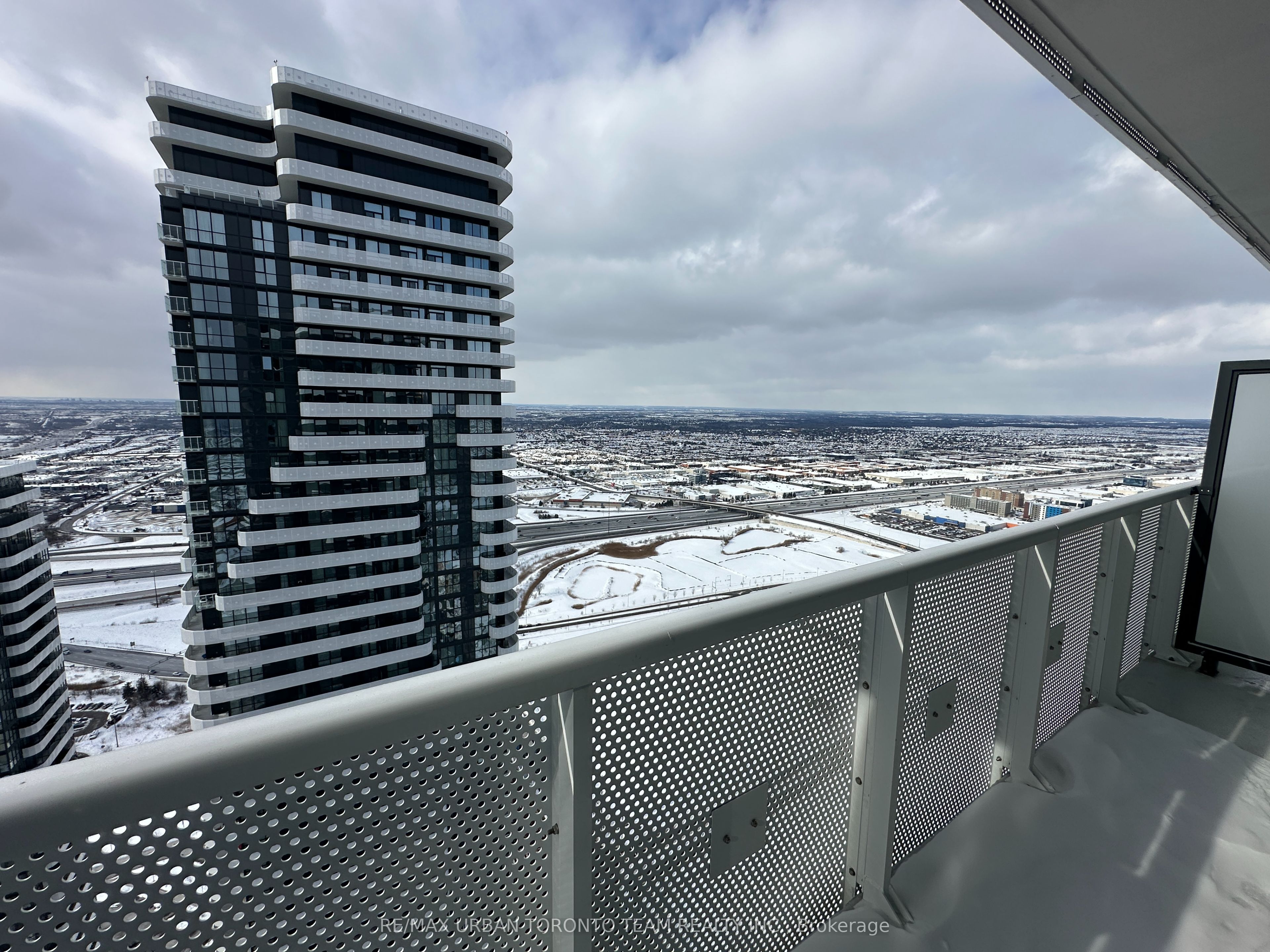 8 Interchange Way 5915