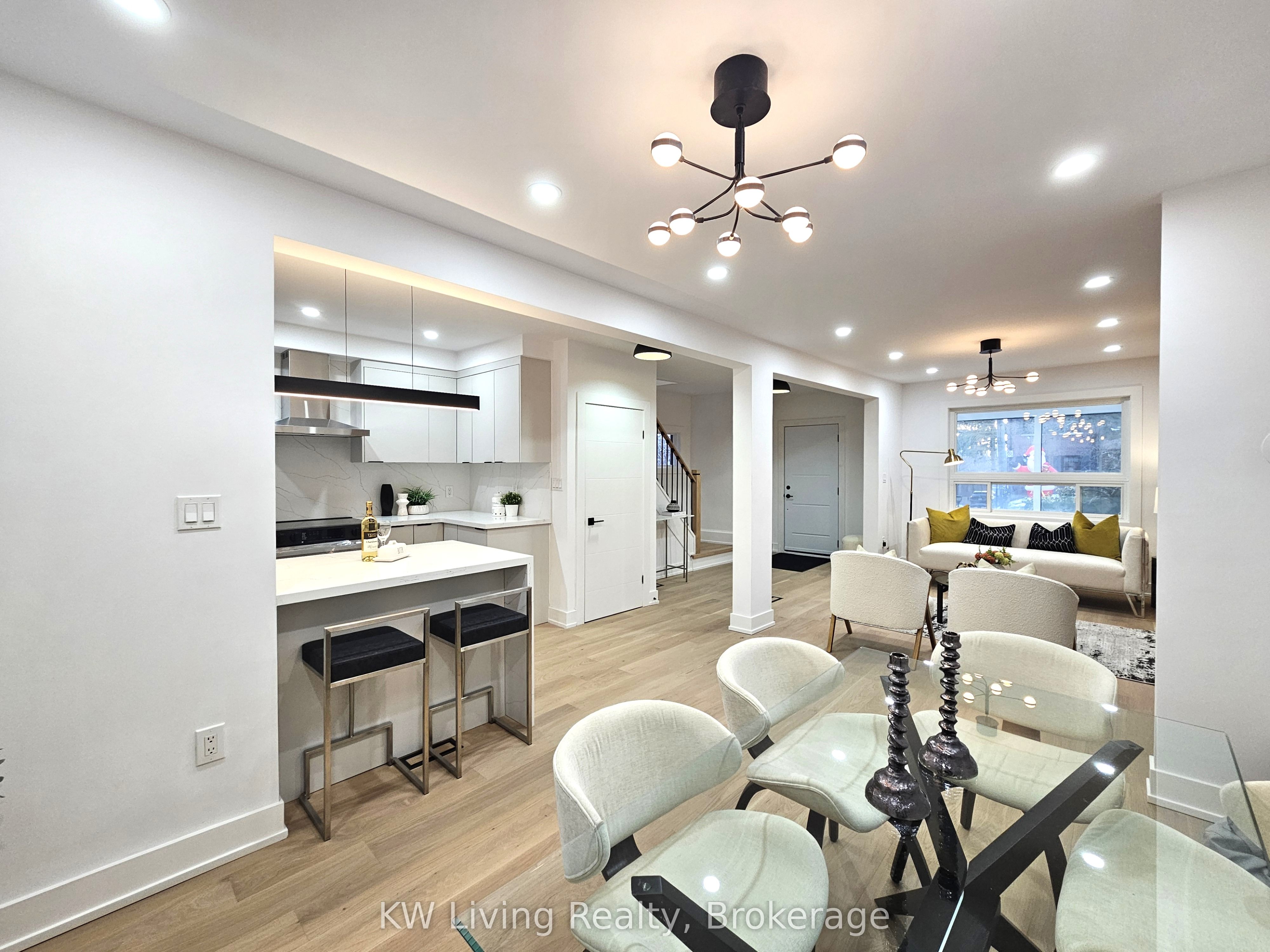 113 Humbercrest Boulevard