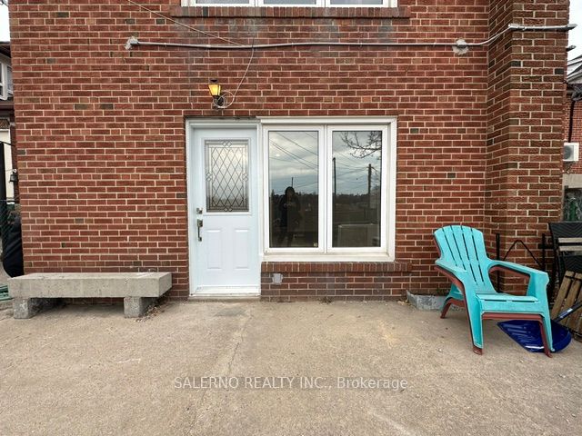 Photo 1 of 11 — 23 Redhill Avenue Lower, Toronto, ON M6E 2C2