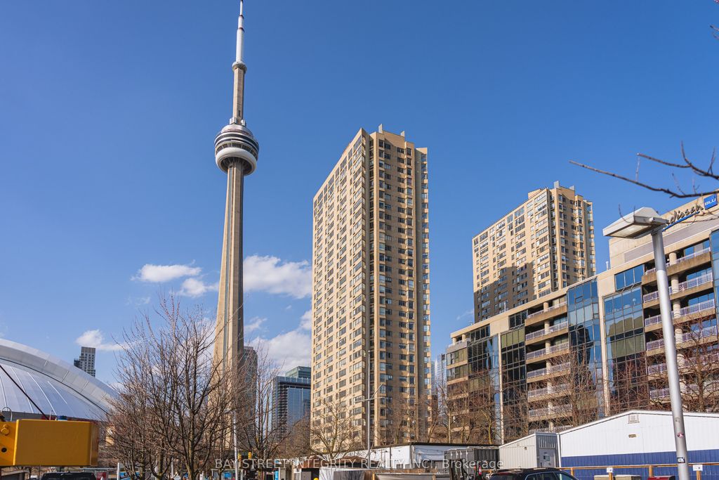 Photo of 270 Queens Quay N/A W #1107, Toronto, ON M5J 2N4 (MLS # C12940690)