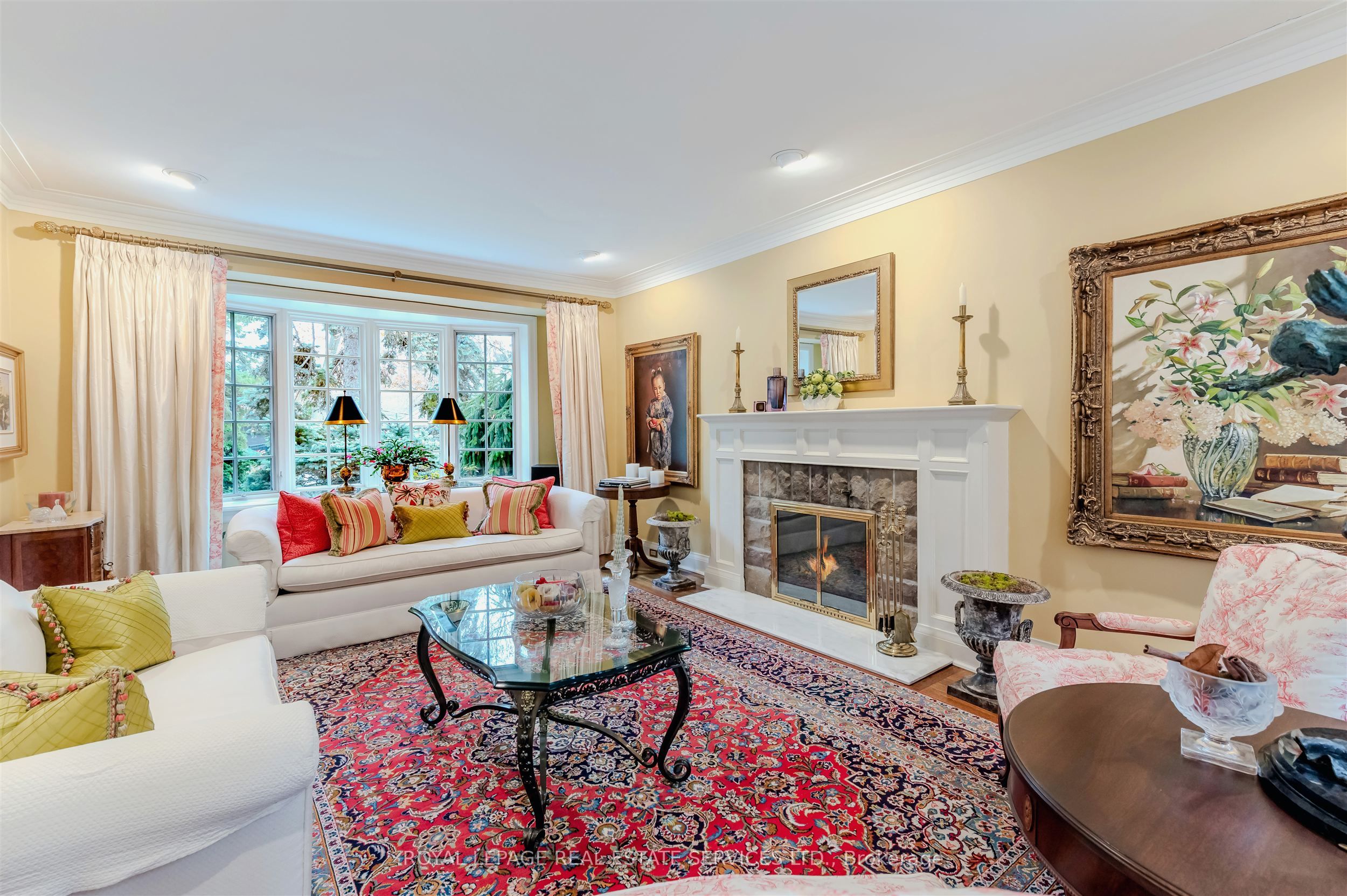 14 Riverside Crescent