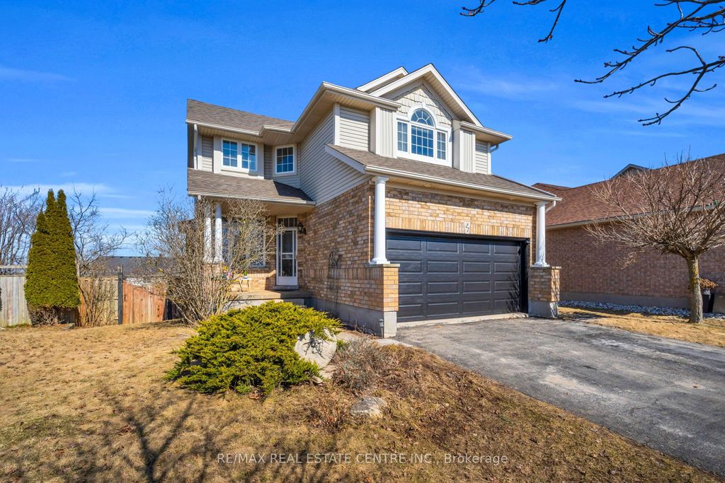 Photo of 27 Cameron Court, Orangeville, ON L9W 5G8 (MLS # W13104662)