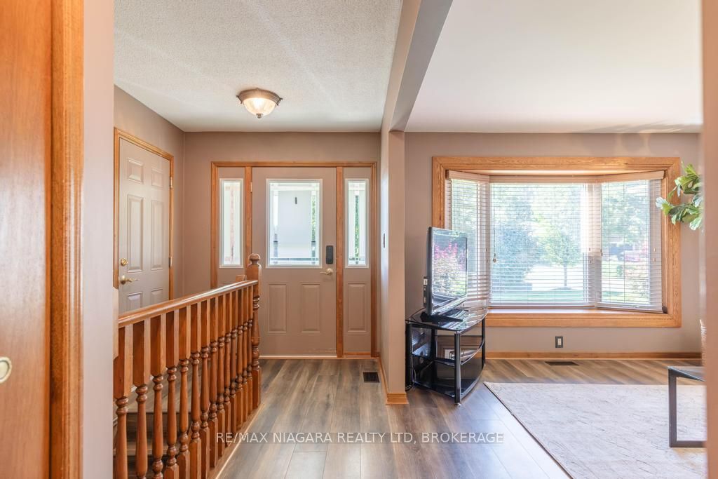 27 Andrea Drive