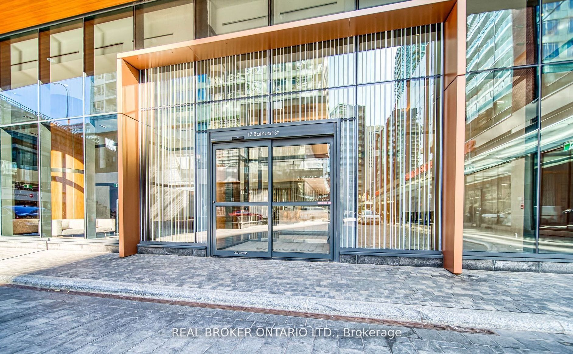 17 Bathurst Street 1507