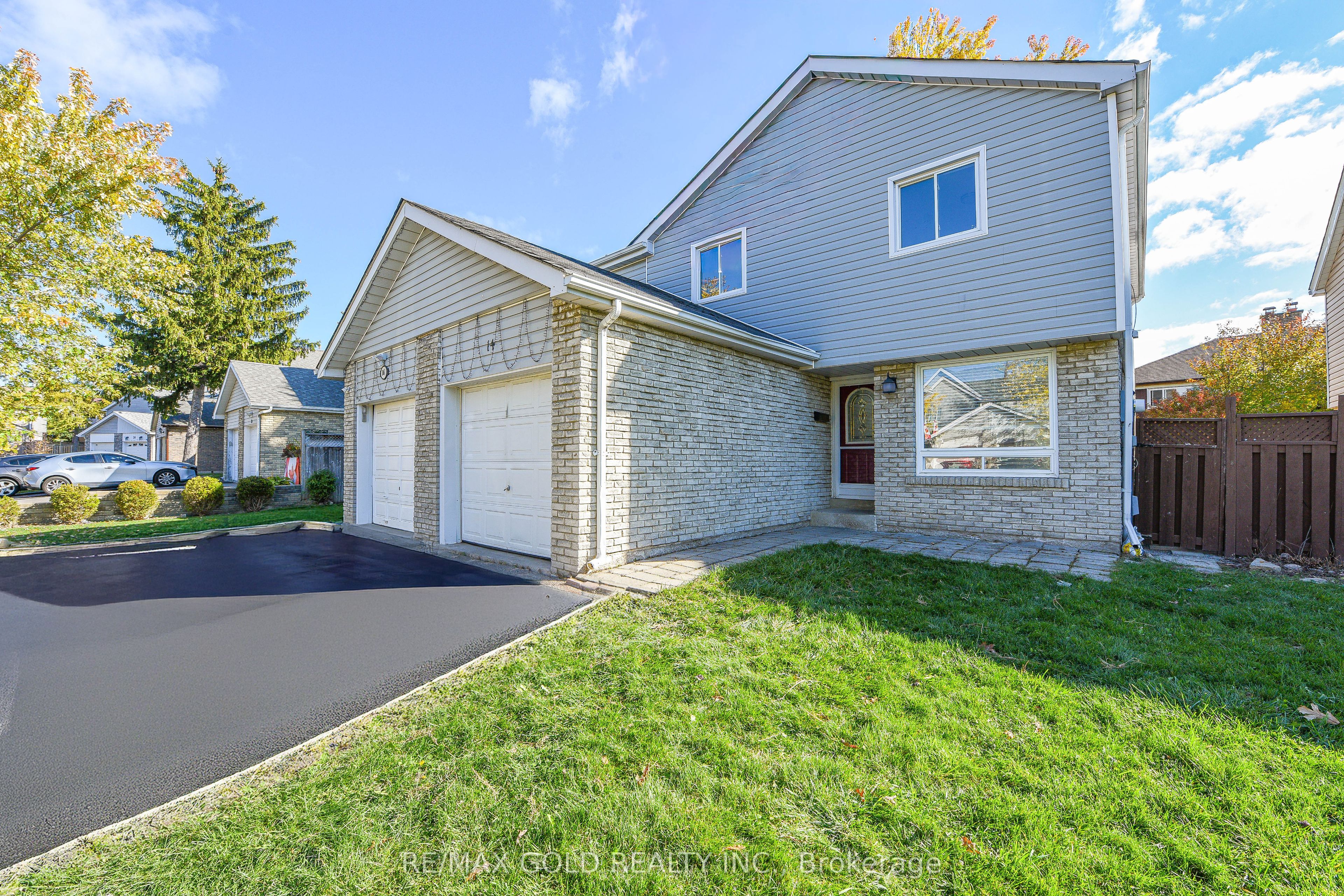 14 Nottawasaga Crescent