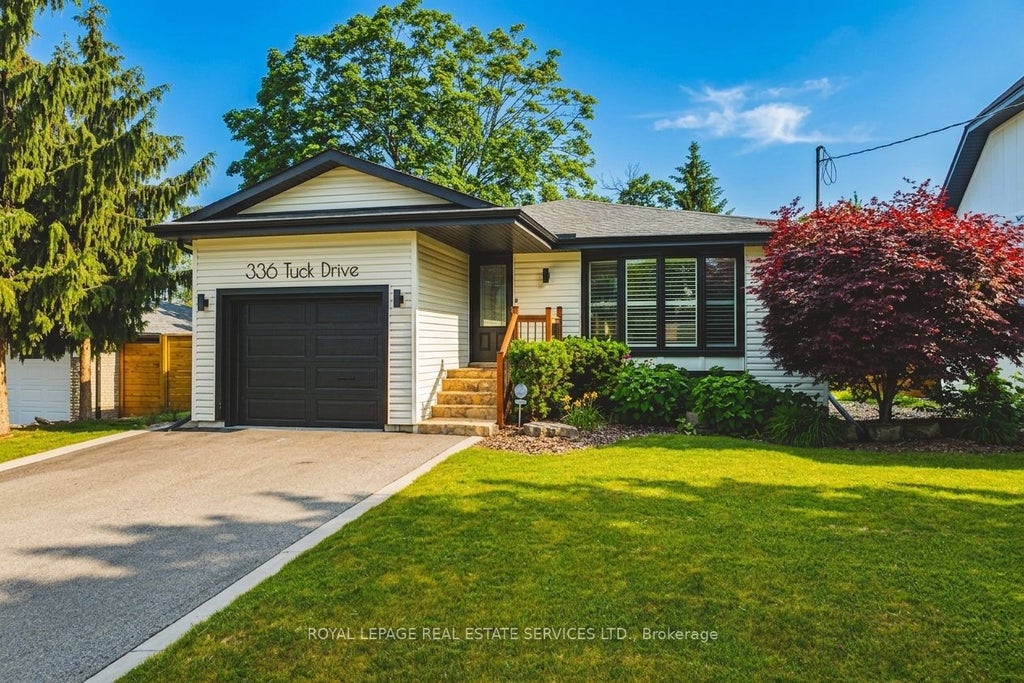 Photo of 336 Tuck Drive, Burlington, ON L7L 2R3 (MLS # W13433580)