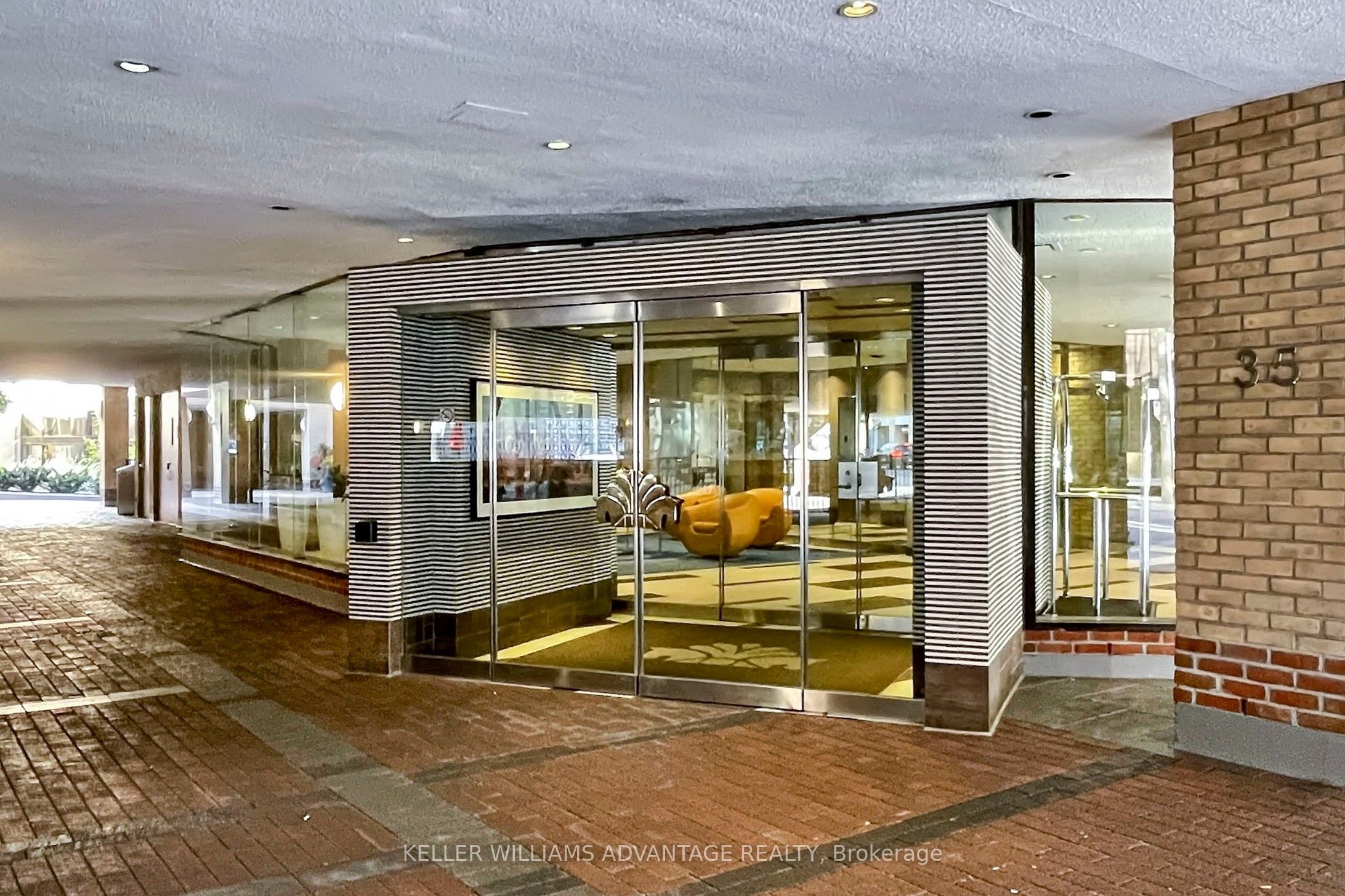 35 Church Street 713