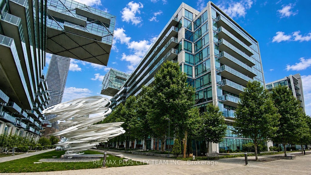 Photo of 39 Queens Quay E #1305, Toronto, ON M5E 0A5 (MLS # C13575404)