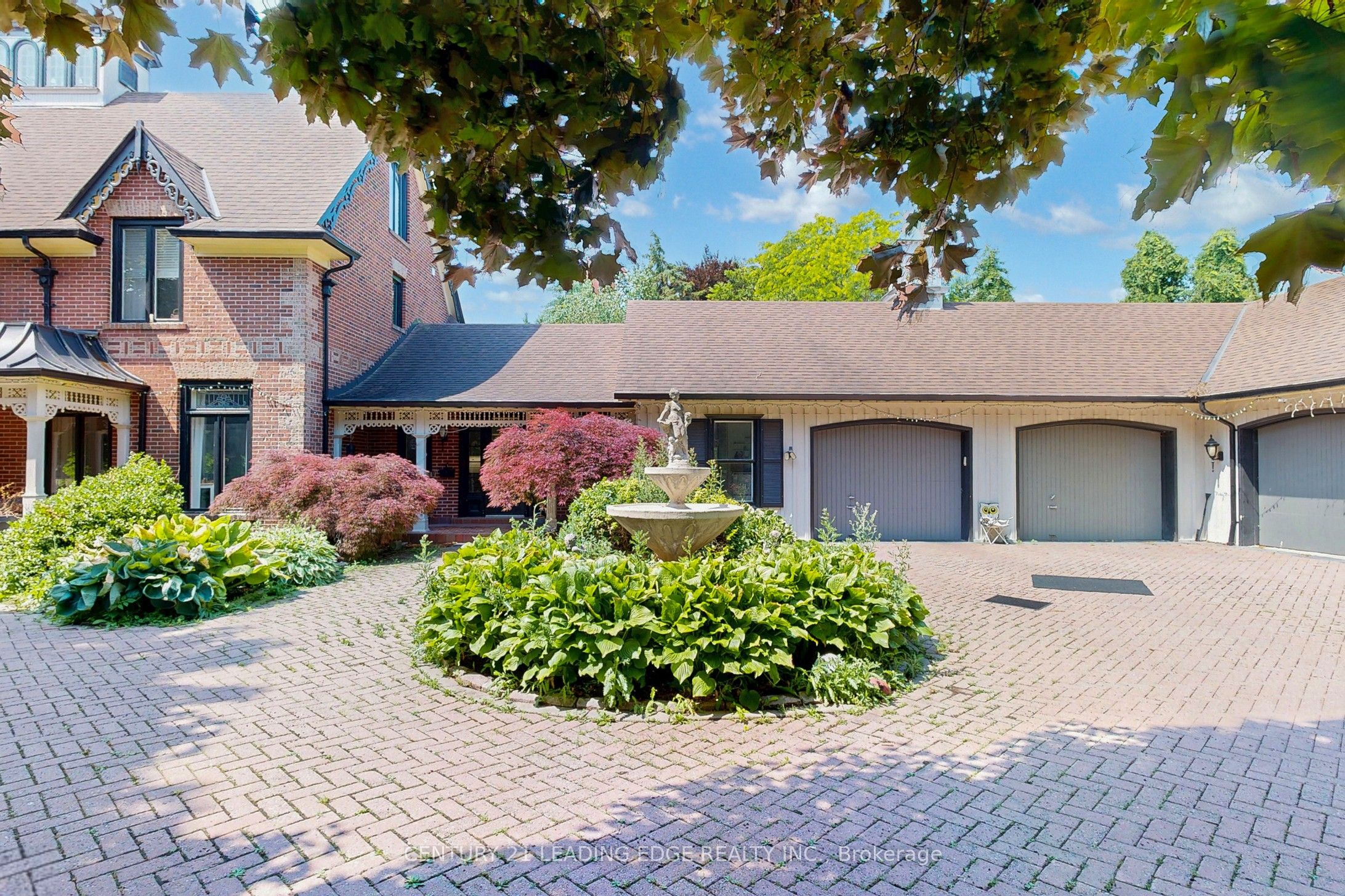 18 Ridgevale Drive