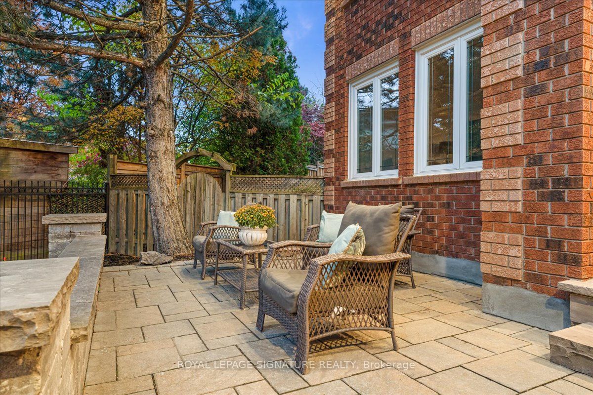 1093 Senlac Court