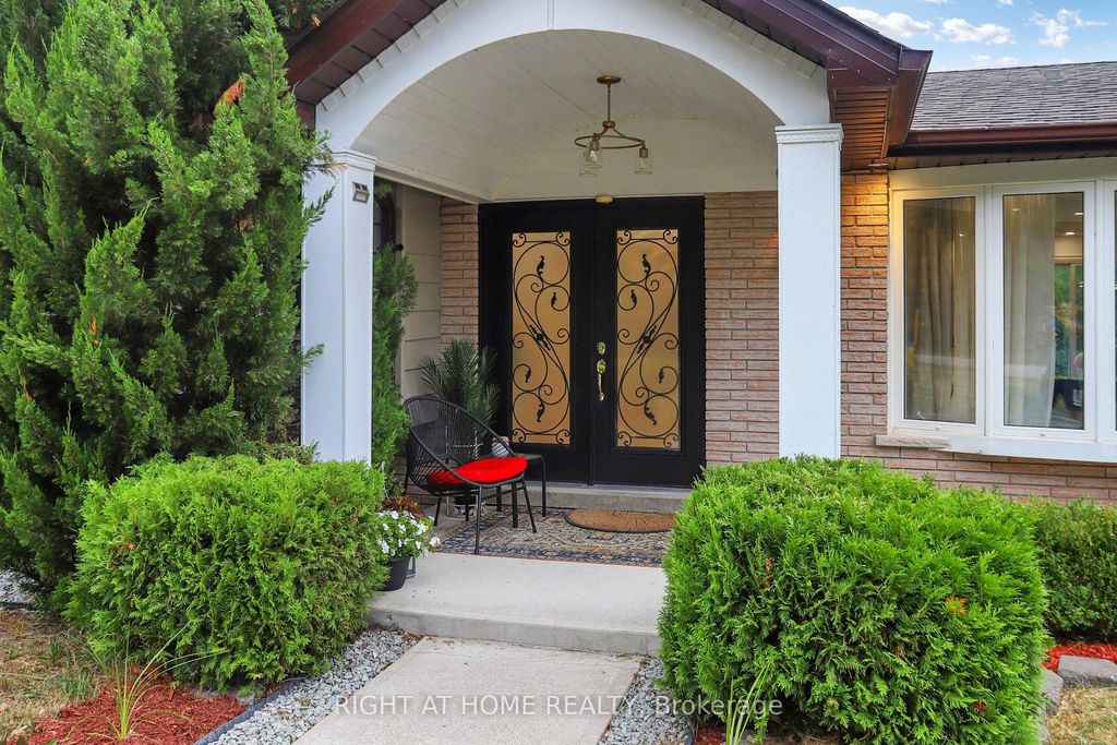 Photo of 388 Bouchier Street, Georgina, ON L4P 3C8 (MLS # N13140348)
