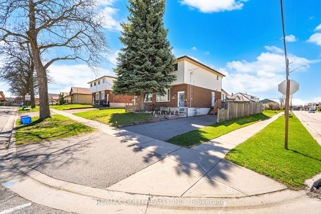 Photo of 784 Douglas Street, Oshawa, ON L1H 5C9 (MLS # E13038348)