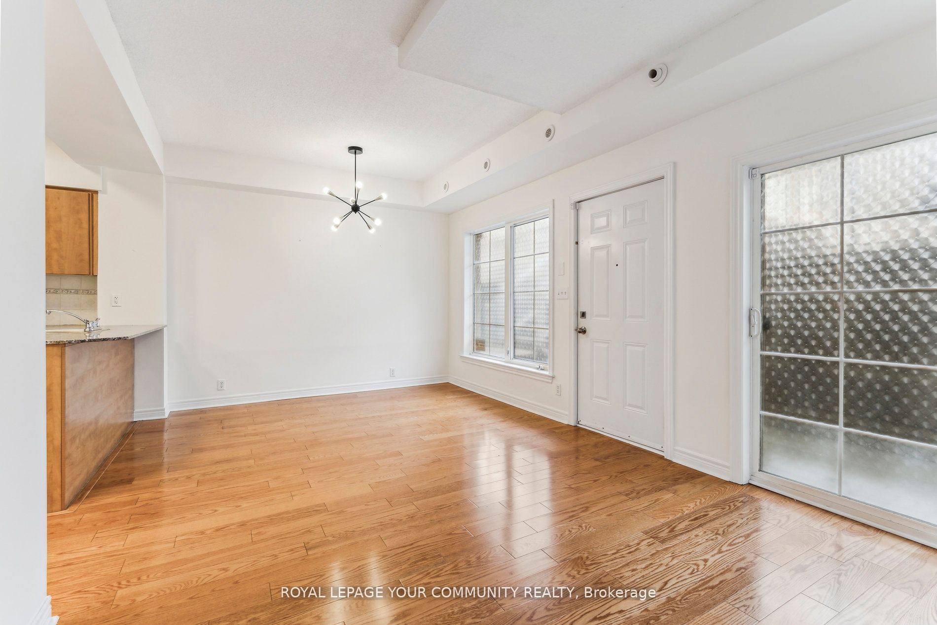 207 Wellesley Street E 103
