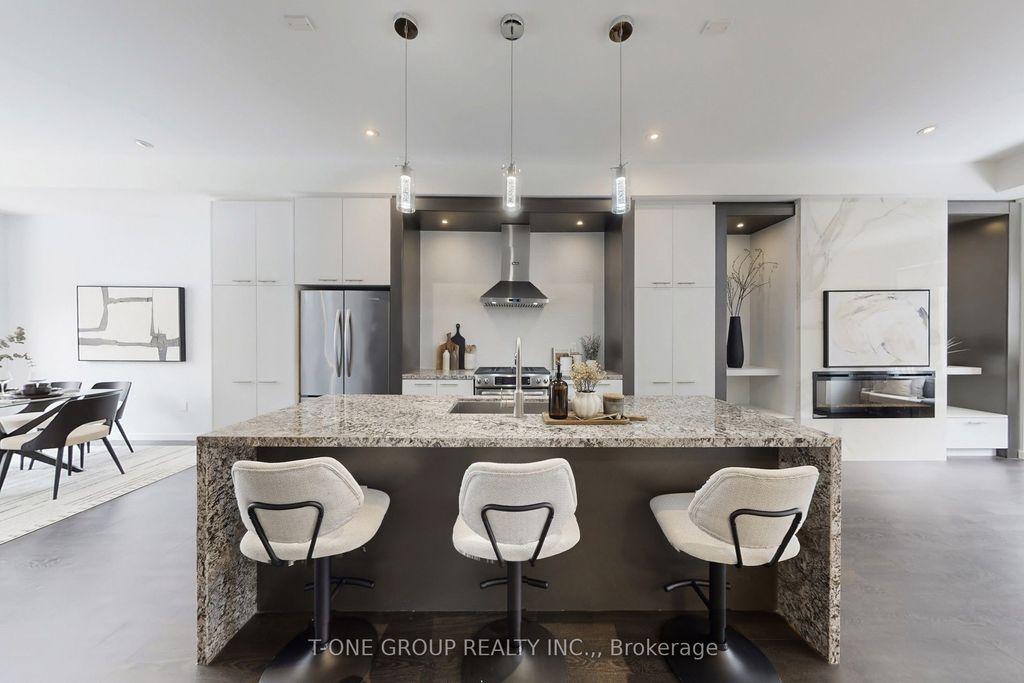 Photo of 27 Genuine Lane, Richmond Hill, ON L4B 0E5 (MLS # N12901042)