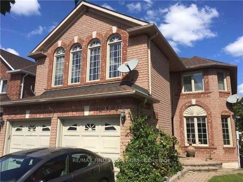 2406 Yorktown Circle Mississauga ON L5M 5Y2