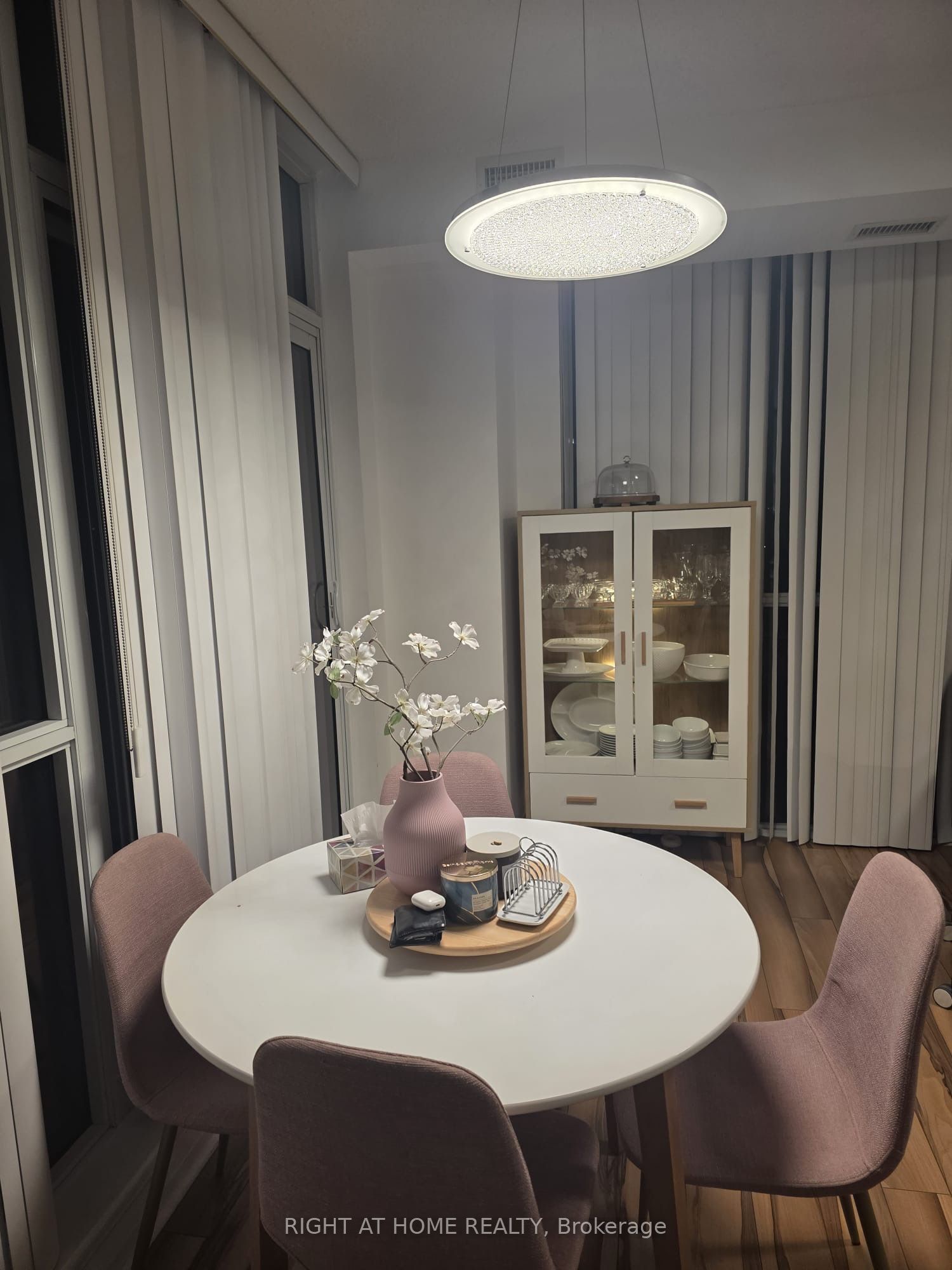 75 Eglinton Avenue W 1004