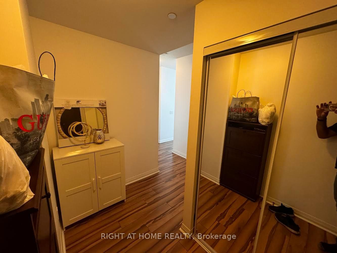 75 Eglinton Avenue W 1004