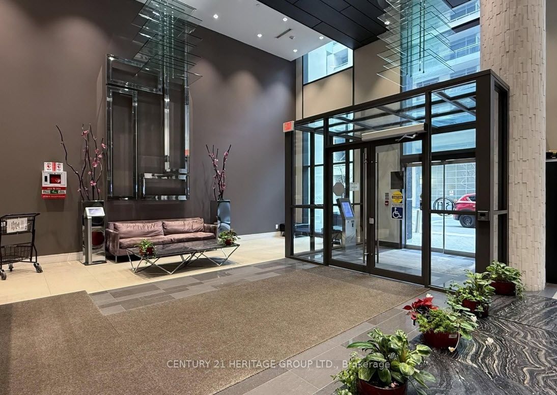 9201 Yonge Street 1813