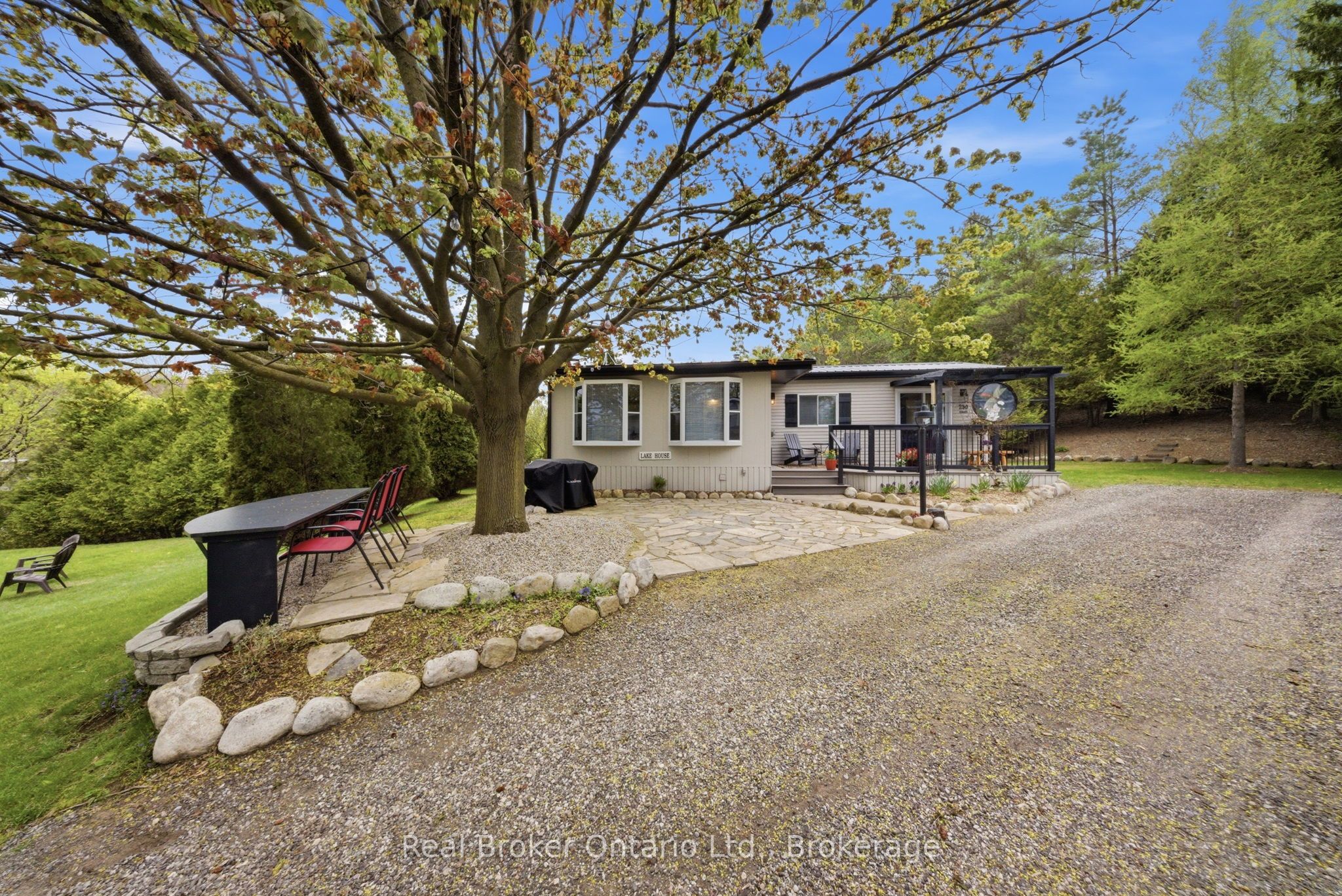230 Mountain Ash Road