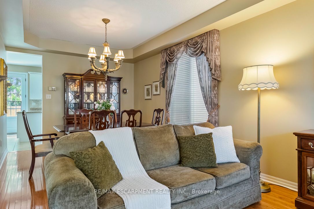 2464 PEBBLESTONE Court