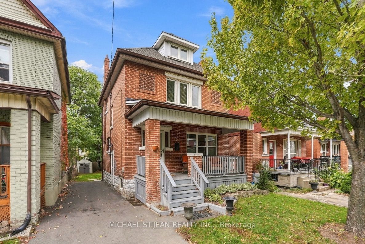 105 Balmoral Avenue N