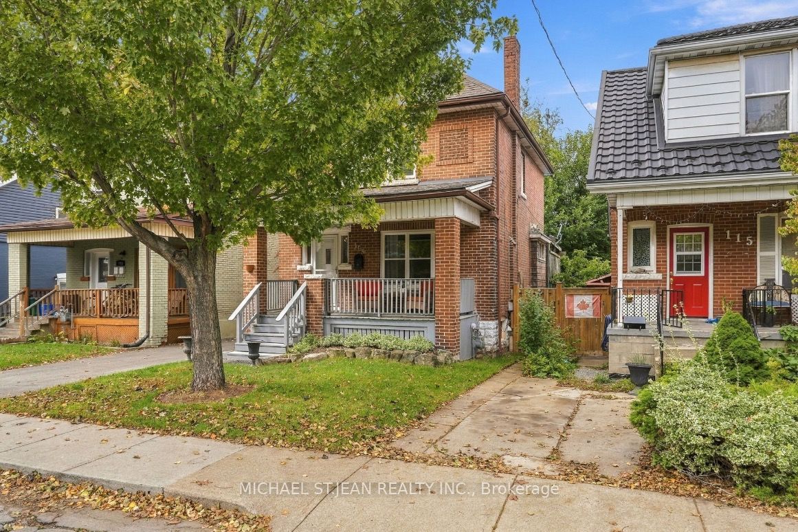 105 Balmoral Avenue N