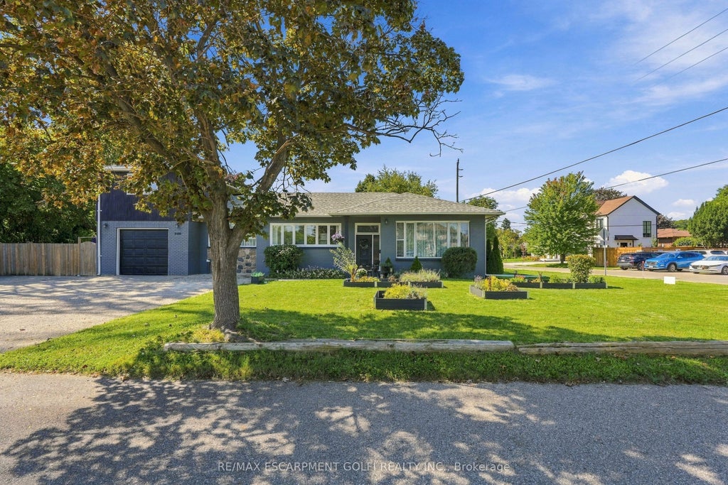 Photo of 2180 Dixie Road, Mississauga, ON L4Y 1Z3 (MLS # W13788696)