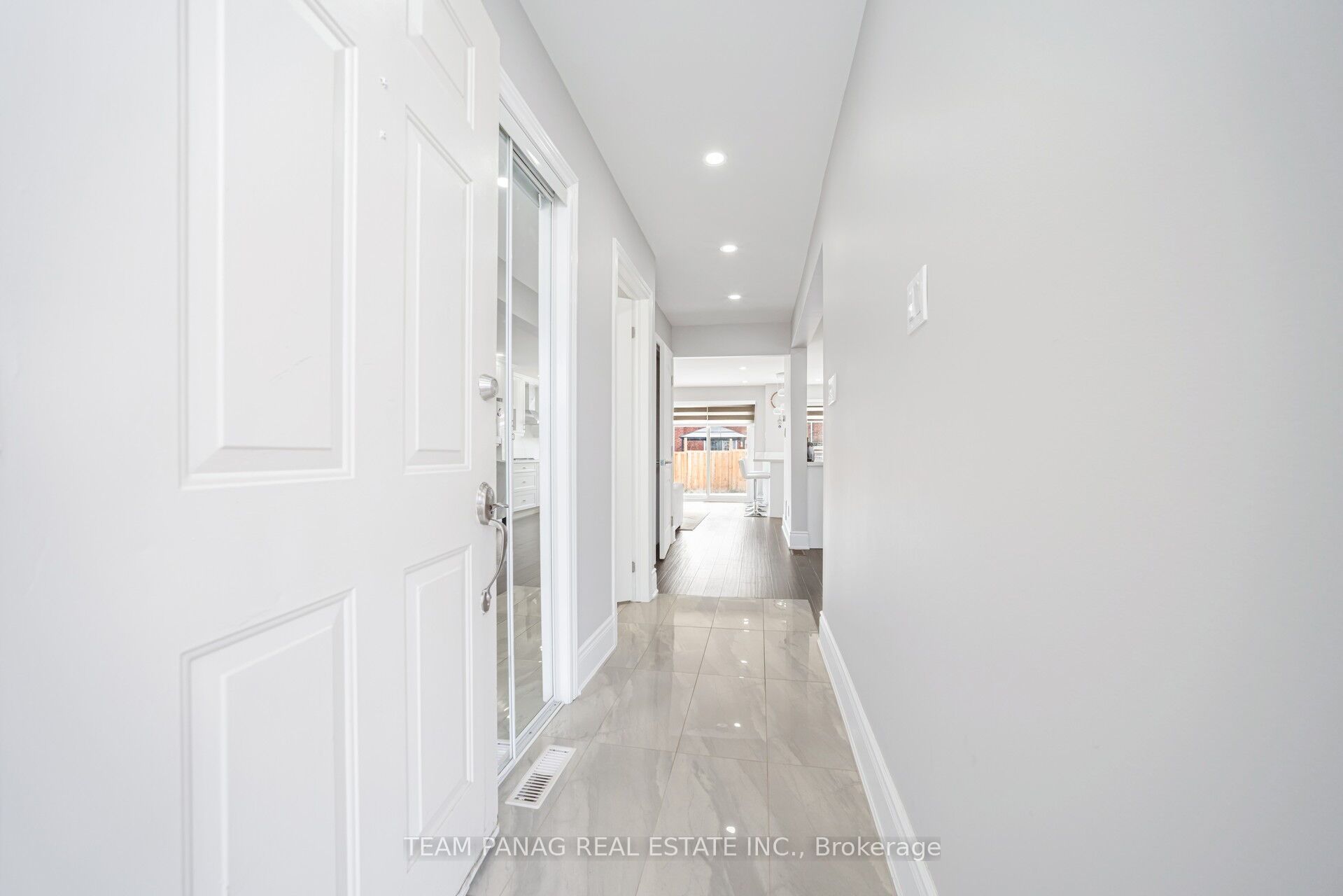 2 Trewartha Crescent
