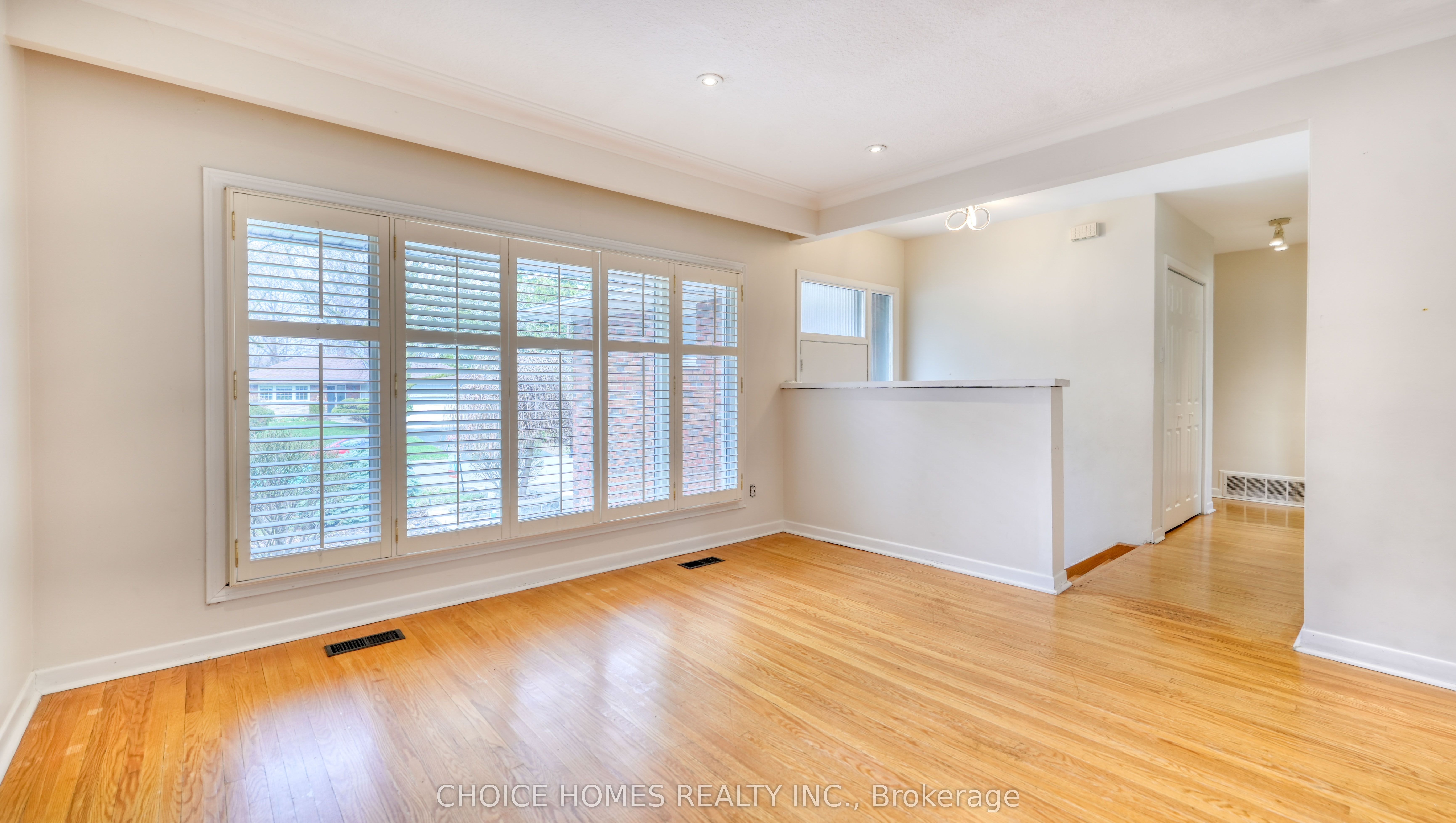 19 Landfair Crescent