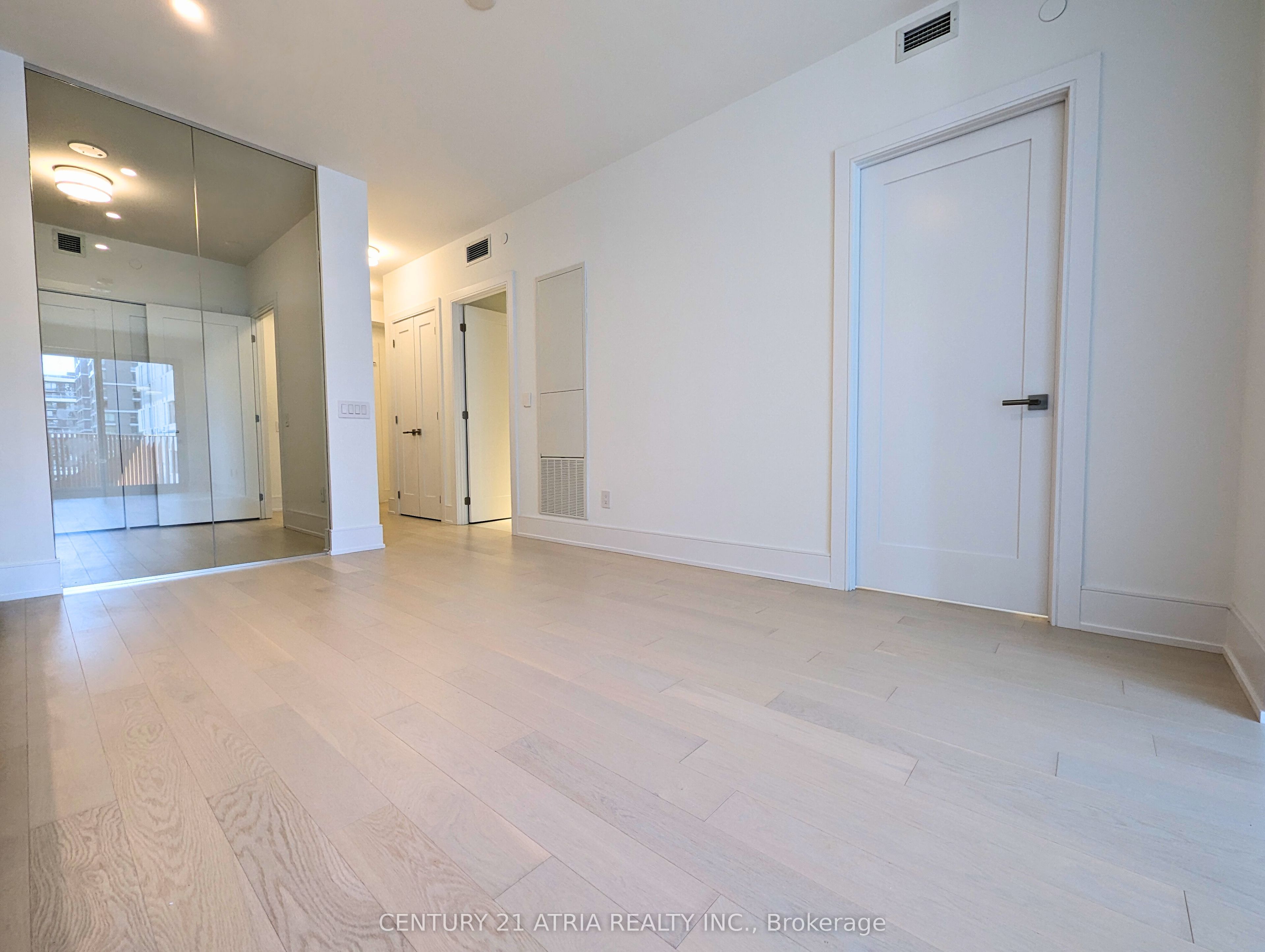 155 Merchants' Wharf N/A 523