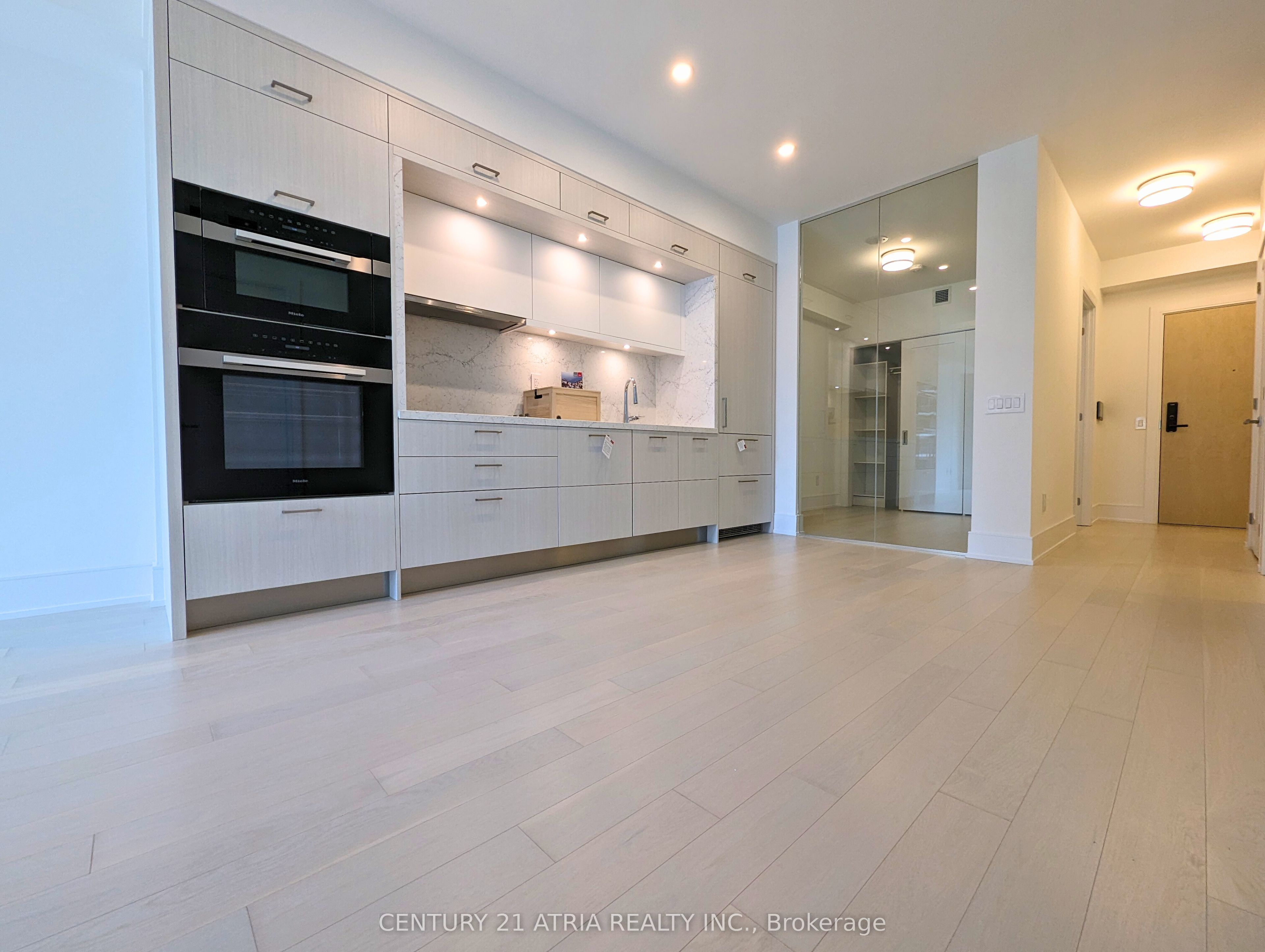 155 Merchants' Wharf N/A 523