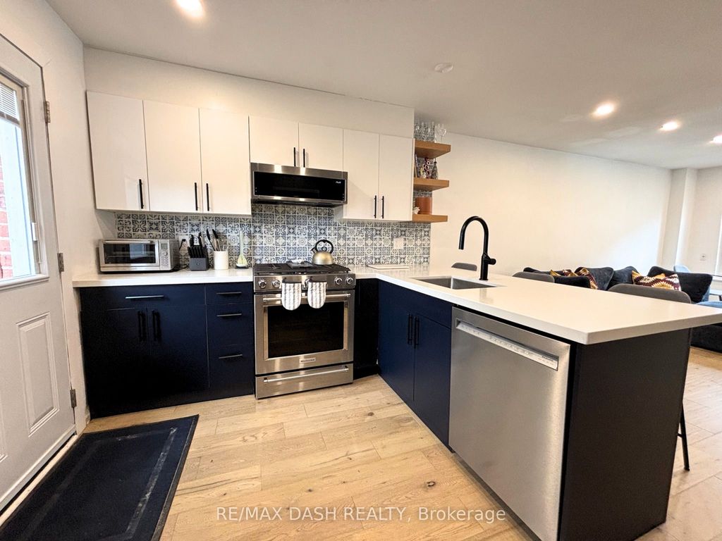 Photo of 3312 Bathurst Street, Toronto, ON M6A 2B6 (MLS # C13013048)