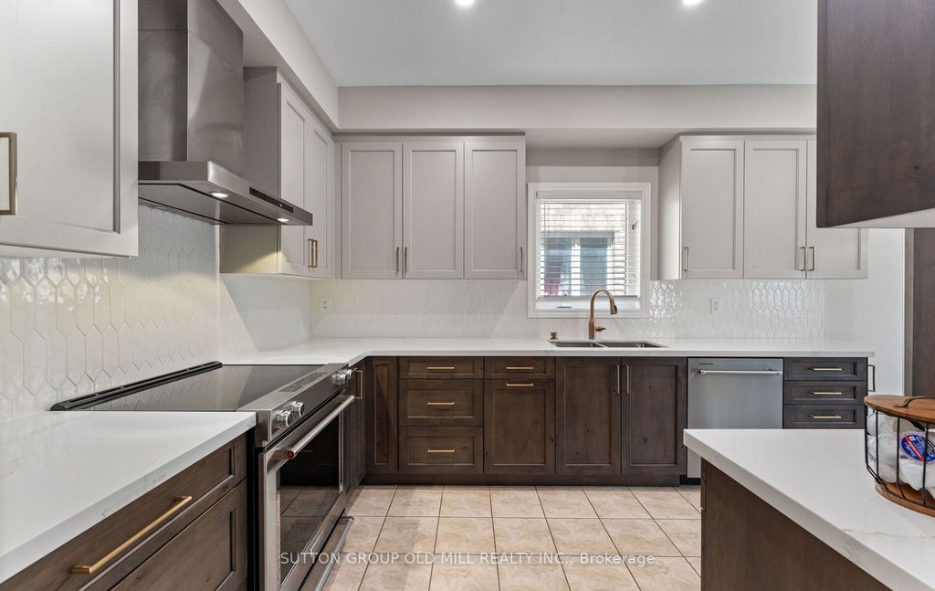 Photo of 201 Vellore Park Avenue, Vaughan, ON L4H 0C3 (MLS # N13788740)