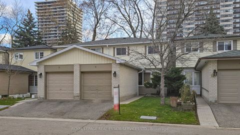 Photo of 9 Plum Tree Way #33, Toronto, ON M2R 3J1 (MLS # C12584634)