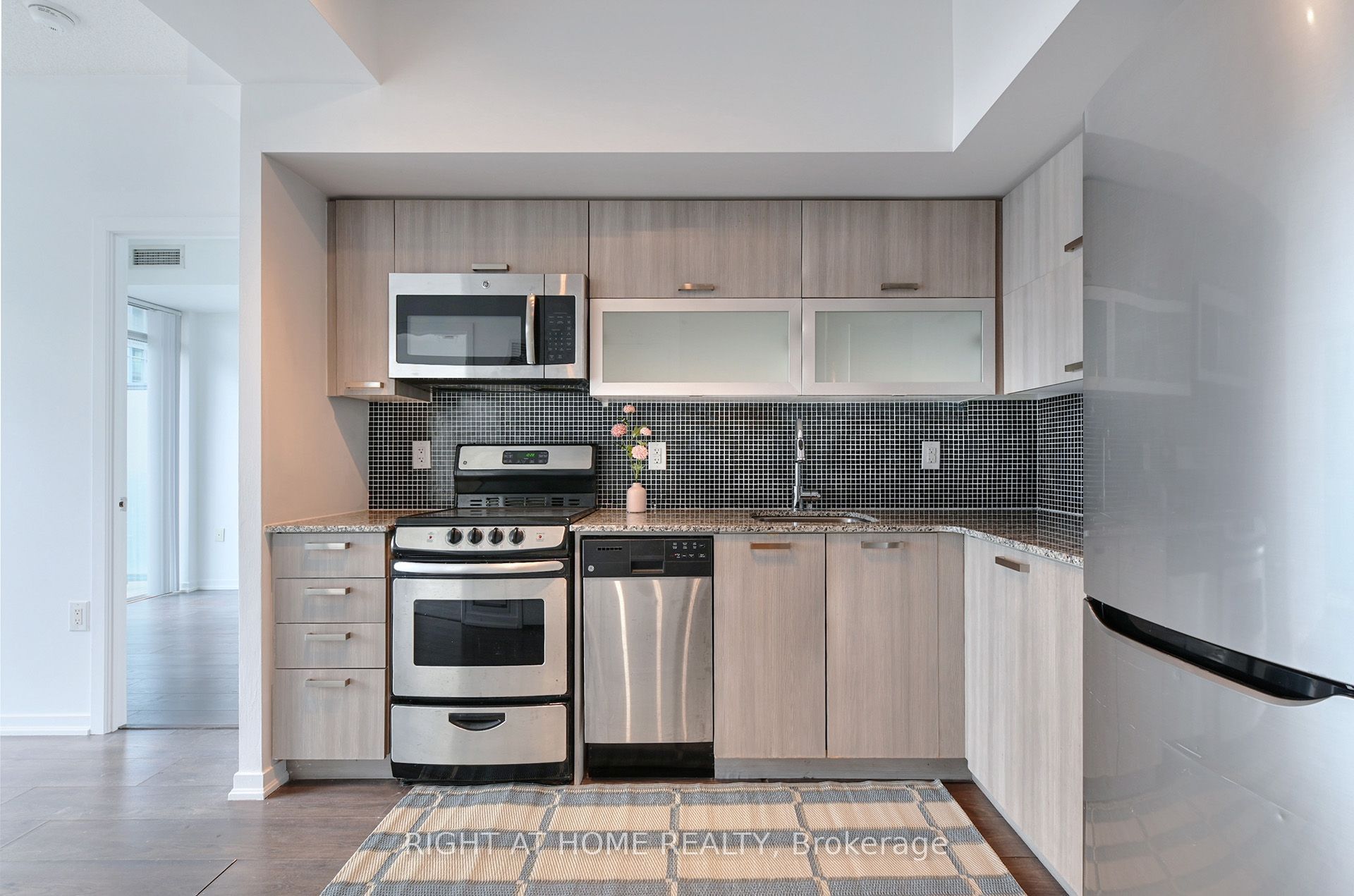 36 Lisgar Street 1511