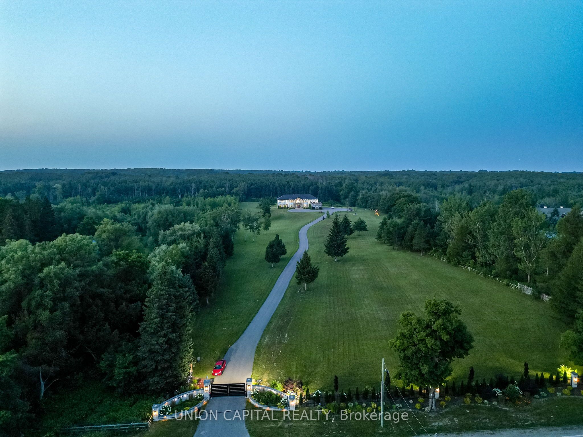 16033 Mississauga Road