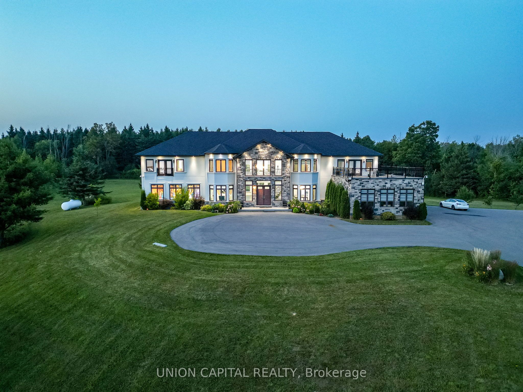 16033 Mississauga Road
