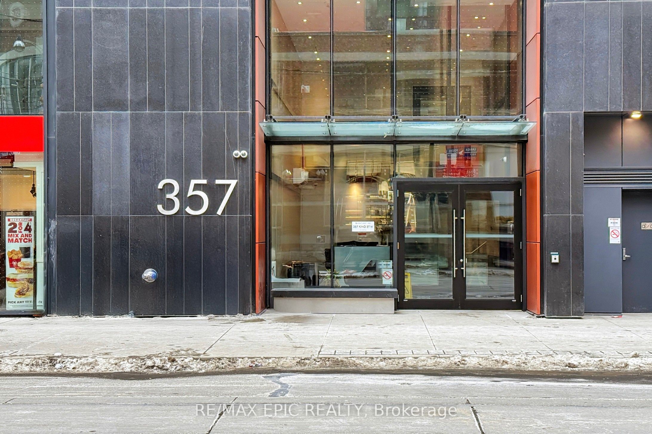 357 King Street W 2906